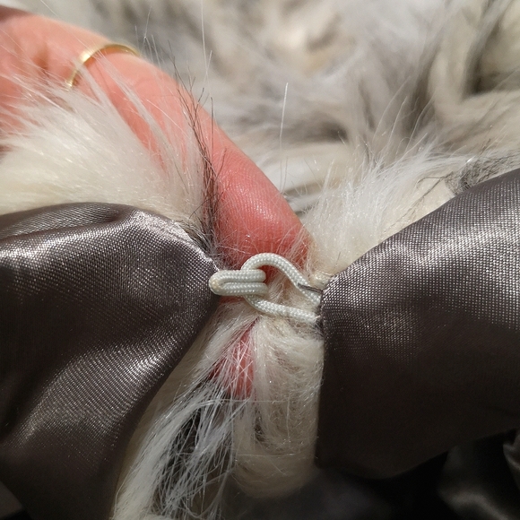 Vintage faux fur vest - Picture 7 of 8